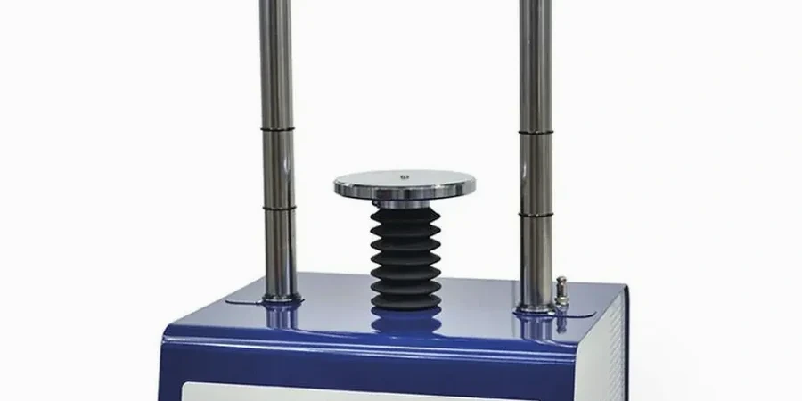Ensayo Triaxial en La Serena: Parámetros Reales para el Diseño Geotécnico